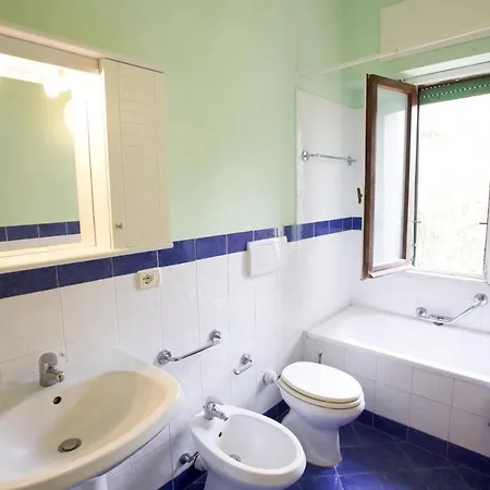 Il Prado - Goelba Apartmán *